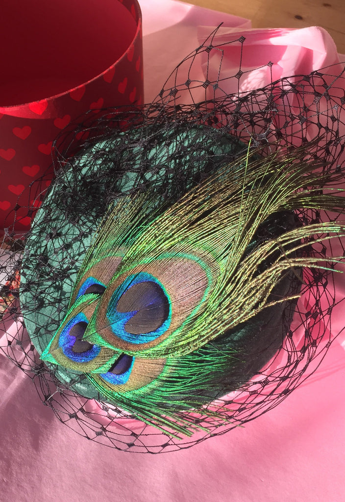 Peacock Feather  display picture 3