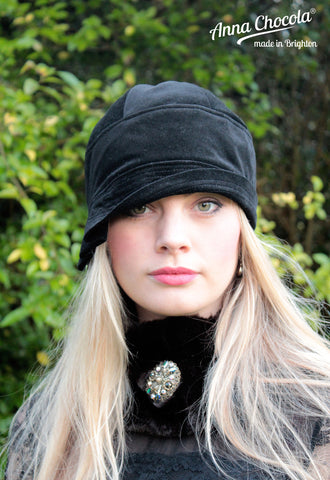 Black Velvet "Inès" Cloche Hat