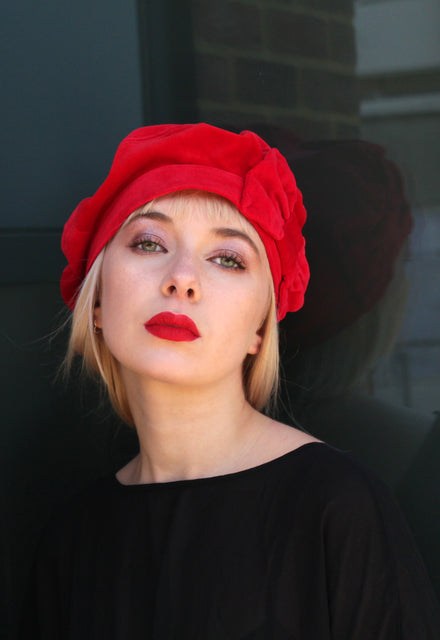1940s inspired red velvet beret by Anna Chocola