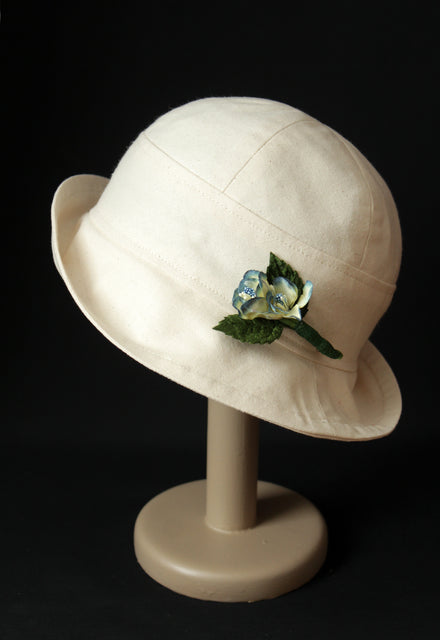 Natural "Croisette" Cloche Hat